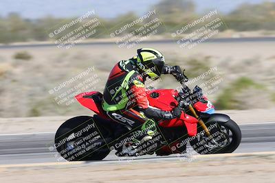 media/Jan-15-2026-Racers Edge (Thu) [[dfebeb70ab]]/3-B Group/Session 2 (Turn 15 Inside Pans)/